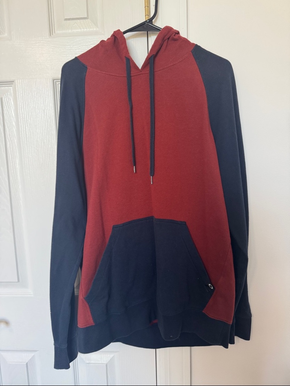 OAKLEY MEN’S COLORBLOCK HOODIE